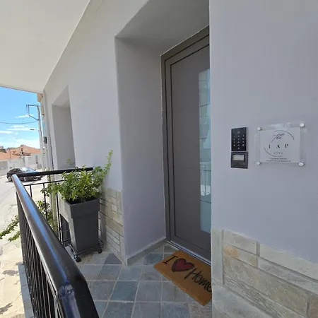 Lap Apartment